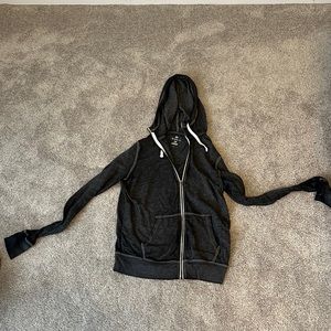 grey zip up hoody